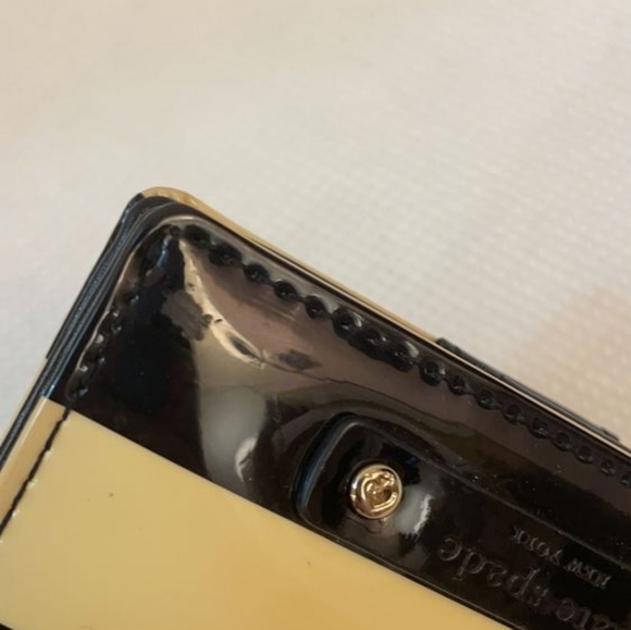 Kate Spade black and cream striped  bifold wallet bright pink - Picture 7 of 8